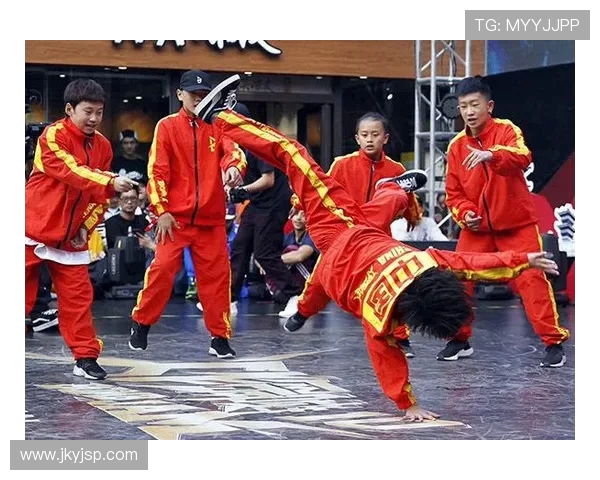 上海攀岩队在世界街舞大赛中以95分稳居积分榜首位