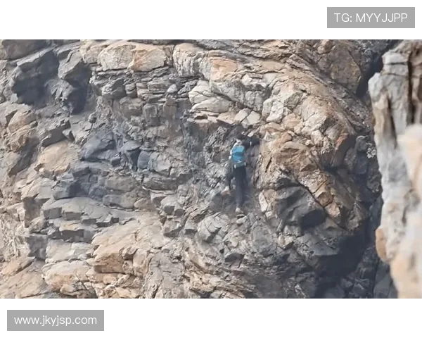 攀岩深度：解密深圳攀岩队的边路渗透