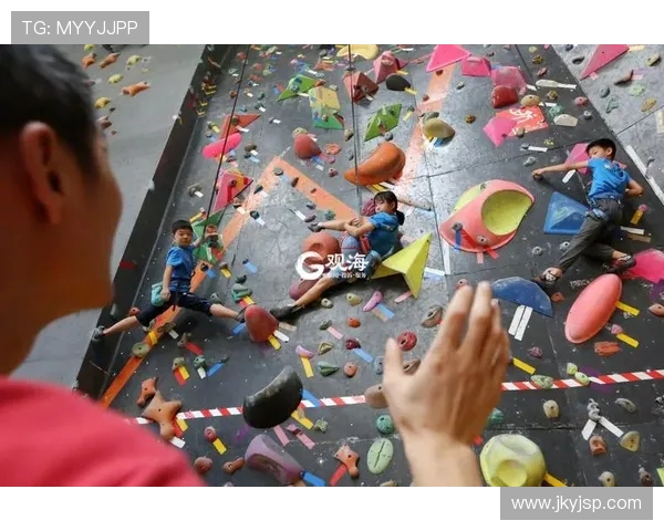 西安极限运动队在攀岩联赛中的团队协作表现分析与点评