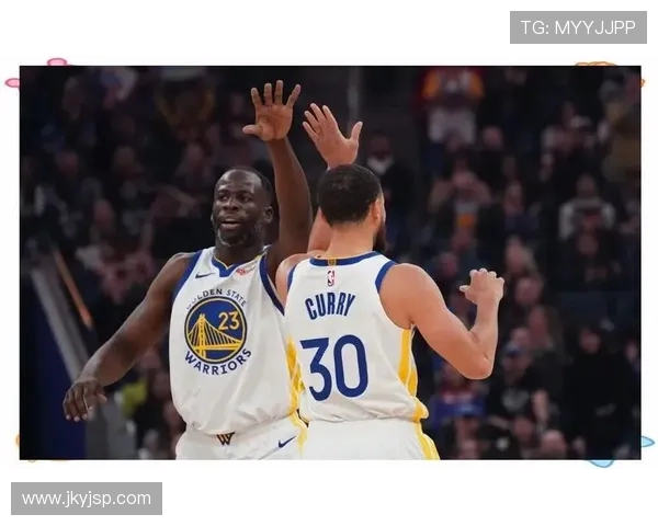 勇士与雷霆激战回顾精彩比赛录像全程分析与精彩瞬间重温