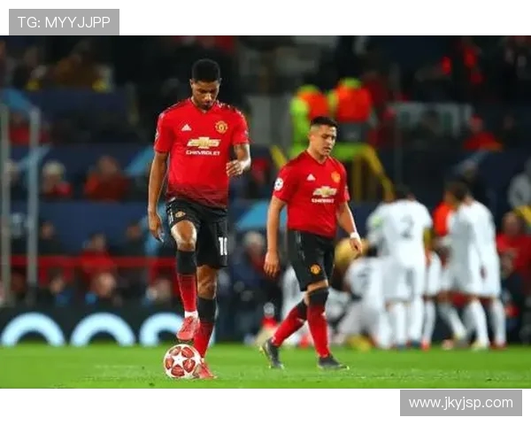 大巴黎对曼联直播频道信息全解析助你不漏精彩瞬间